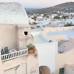 Kalleni Santorini * Emporio (Santorini)