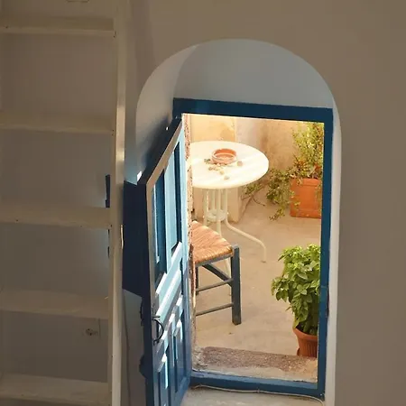 公寓 Kalleni Santorini Emporio (Santorini)