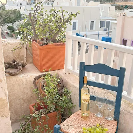 Kalleni Santorini 公寓