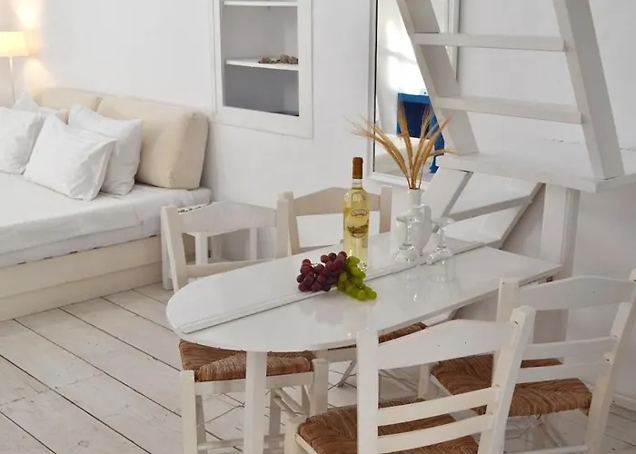 Kalleni Santorini * Emporio (Santorini)