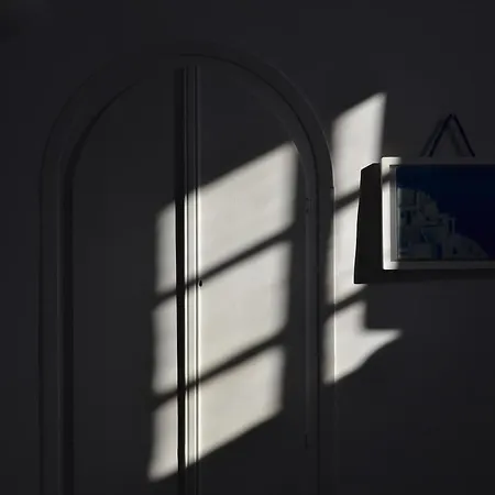 Kalleni Santorini Apartman Emborió