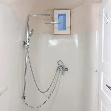 Kalleni Santorini Apartman Emborió